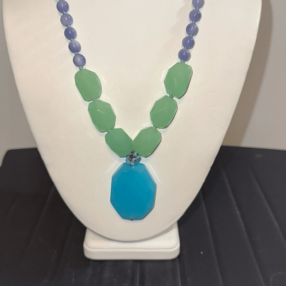 Talbots Chunky Blue Quartz Pendant Green & Purple Stone Beaded Necklace - Picture 2 of 4